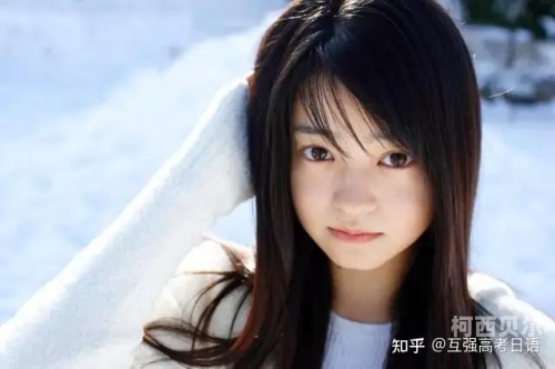 日本丰满少妇题材影片中文字幕的文化现象与社会影响分析日语丰满