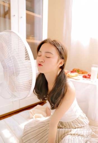 AV有码在线免费看AV有码在线免费看，合法性与道德风险的双重考量
