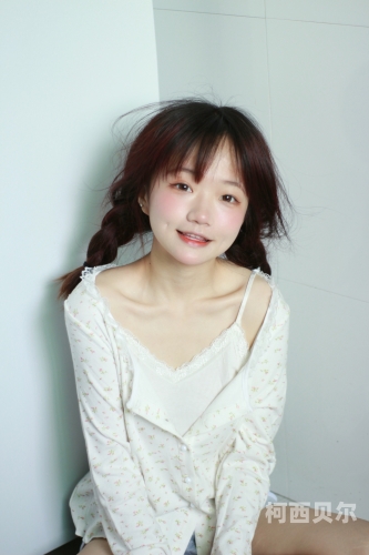 欧洲熟妇色xxxx欧美老妇久久欧洲熟妇色情文化解析，欧美老妇久久不衰的魅力