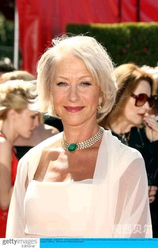 欧洲熟妇色xxxx欧美老妇久久欧洲熟妇色情文化解析，欧美老妇久久不衰的魅力
