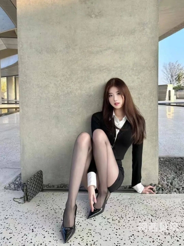 艳妇臀荡乳欲伦h艳妇诱惑，揭秘臀部与乳房的神秘诱惑