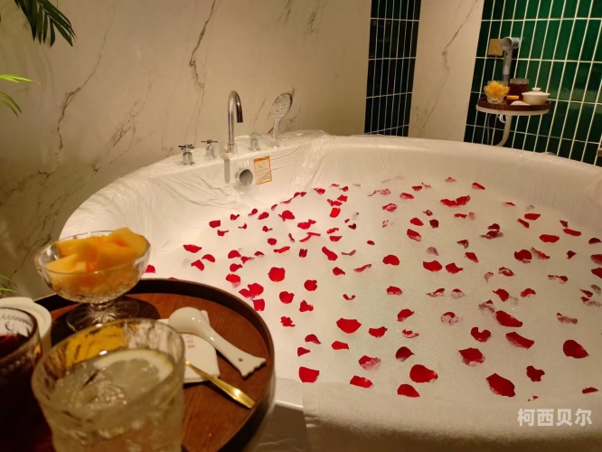 免费看少妇精油按摩A片少妇精油按摩，免费观看神秘视频