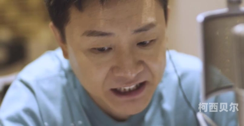 东欧系列给钱拍的真人东欧真人拍摄幕后揭秘，幕后故事与角色设定