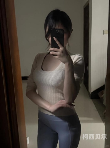 熟女自拍亚洲，时尚与魅力的完美融合熟女自拍亚洲网友吃瓜群众