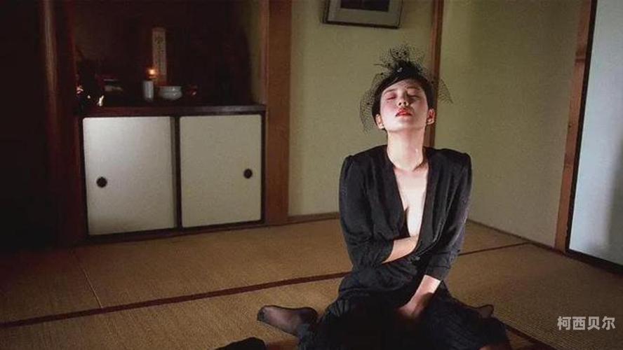 特级丰满肉欲少妇A片丰满美艳特辑，A级少妇肉欲之秘